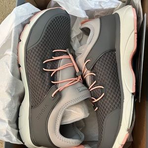 Vionic women’s sneaker